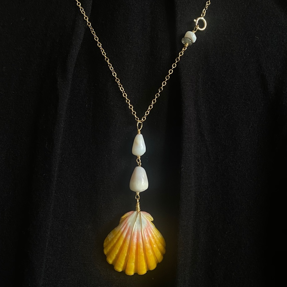 SOLD!14K GF 18 inch Chain, North Shore Oahu Sunrise Shell W/Baby Cone Shells